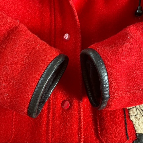 Vintage James Bay Pure Virgin Wool Red Coat with Real Fur Collar Size M - Picture 6 of 14